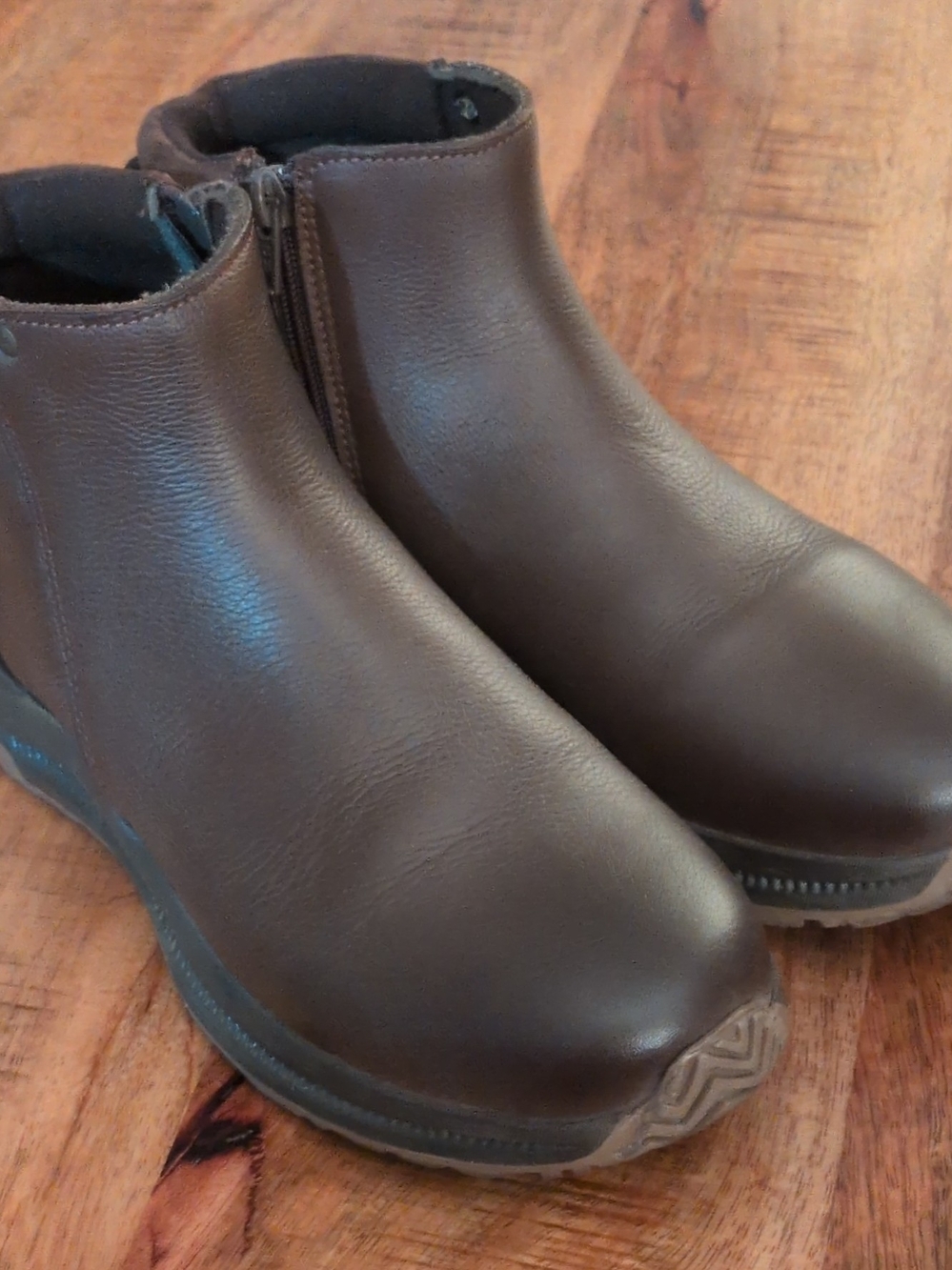 Andrea Brown Genuine Bovine Leather Minimalist Ankle Boots 9